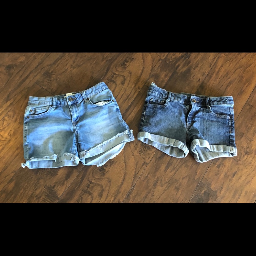 Lot of girls jean shorts